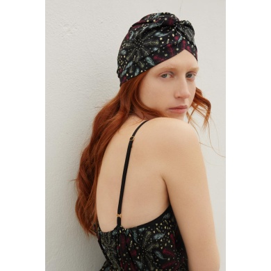 Corfu Crepe Turban Sparkle under the sun or a sky full of stars. Zografos’ turban is a trademark of the brand and springs’ chicest accessory yet. Made from stretch-crepe