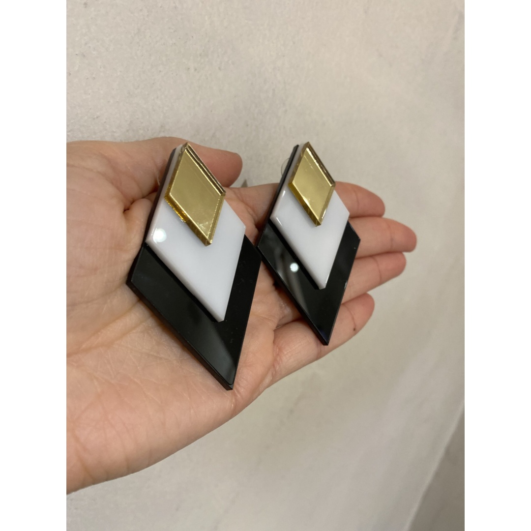 ROMBUS SIDE BLACK-WHITE-GOLD plexi earrirgs acrylic mirrors steel pin