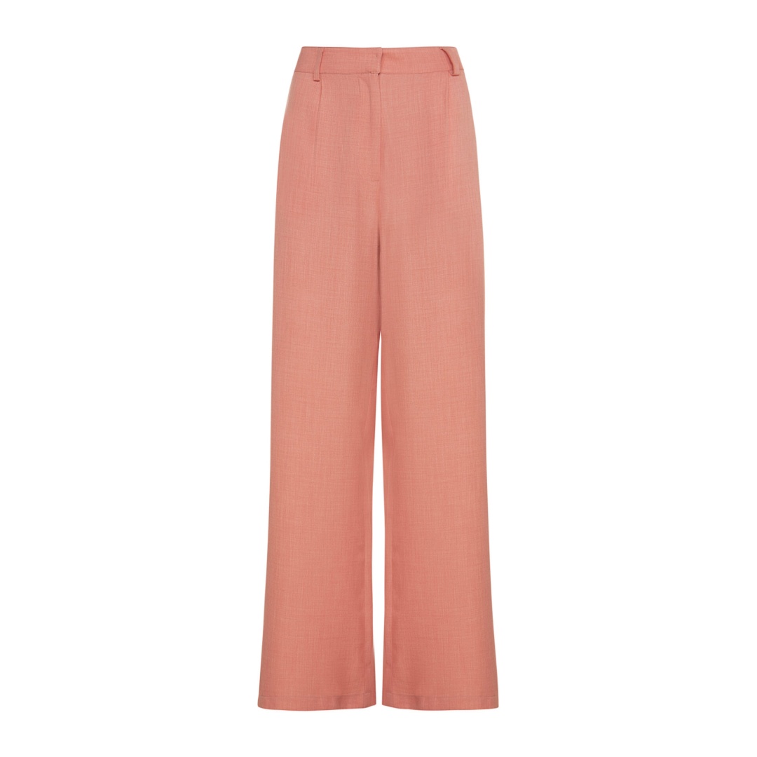 BISOU PANTS PINK The polished perfection meets springtime sophistication. BISOU pants has a classic straight line