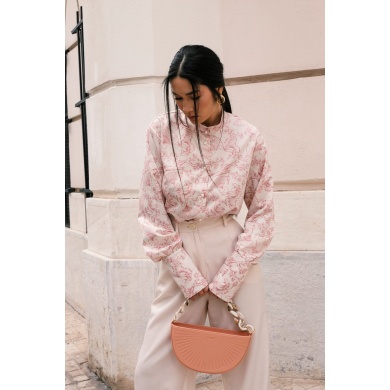 mandarin (mao) collar and long sleeves will be your most feminine yet comfy and classic piece in your spring wardrobe. Whether pair its with a pair of trousers or a skirt