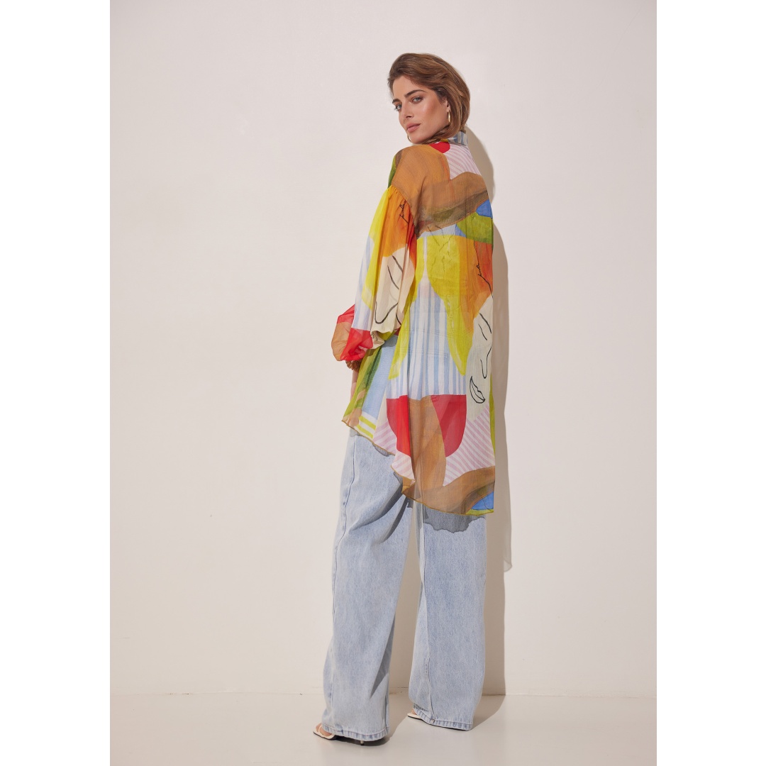 Eros long painted shirt tunic top with long sleeve and print encapsulates the effortlessly cool spirit of comfort dressing. Its ethereal and floaty silk look and feel feature bold