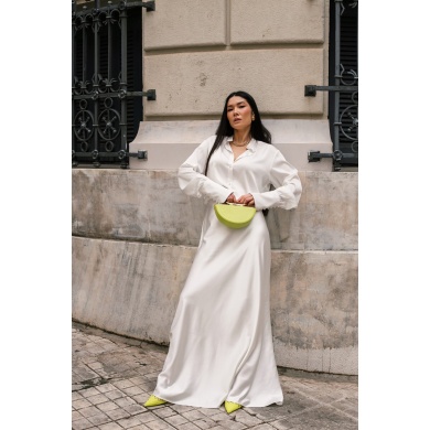 mandarin (mao) collar and long sleeves will be your most feminine yet comfy and classic piece in your spring wardrobe. Whether pair its with a pair of trousers or a skirt