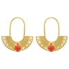 DAPHNE earrings gold A classic yet elegant pair of earrings from PYTHIA SS24